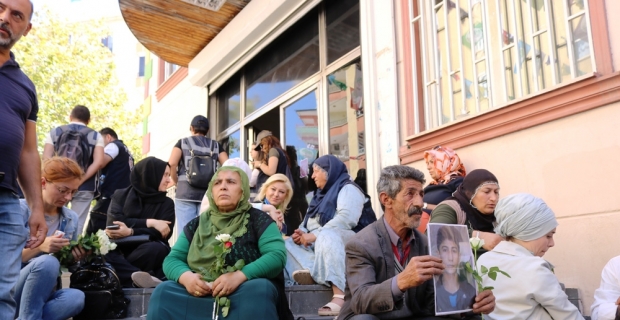 HDP önünde eylem yapan aile sayısı 14’e yükseldi